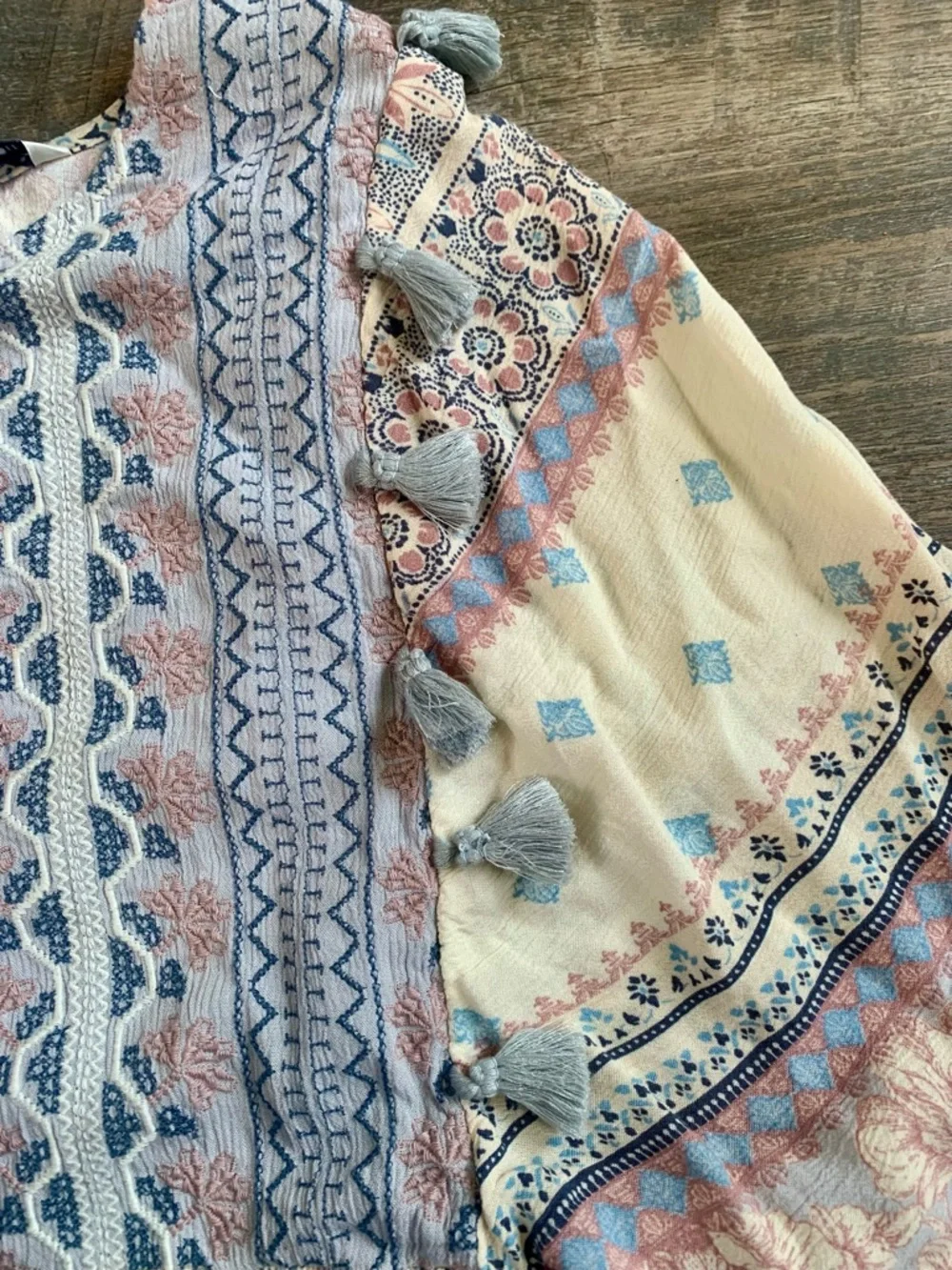 American Eagle Outfitters Floral Patchwork Peasant Blouse in Pink and Cream - Picture 4 of 6